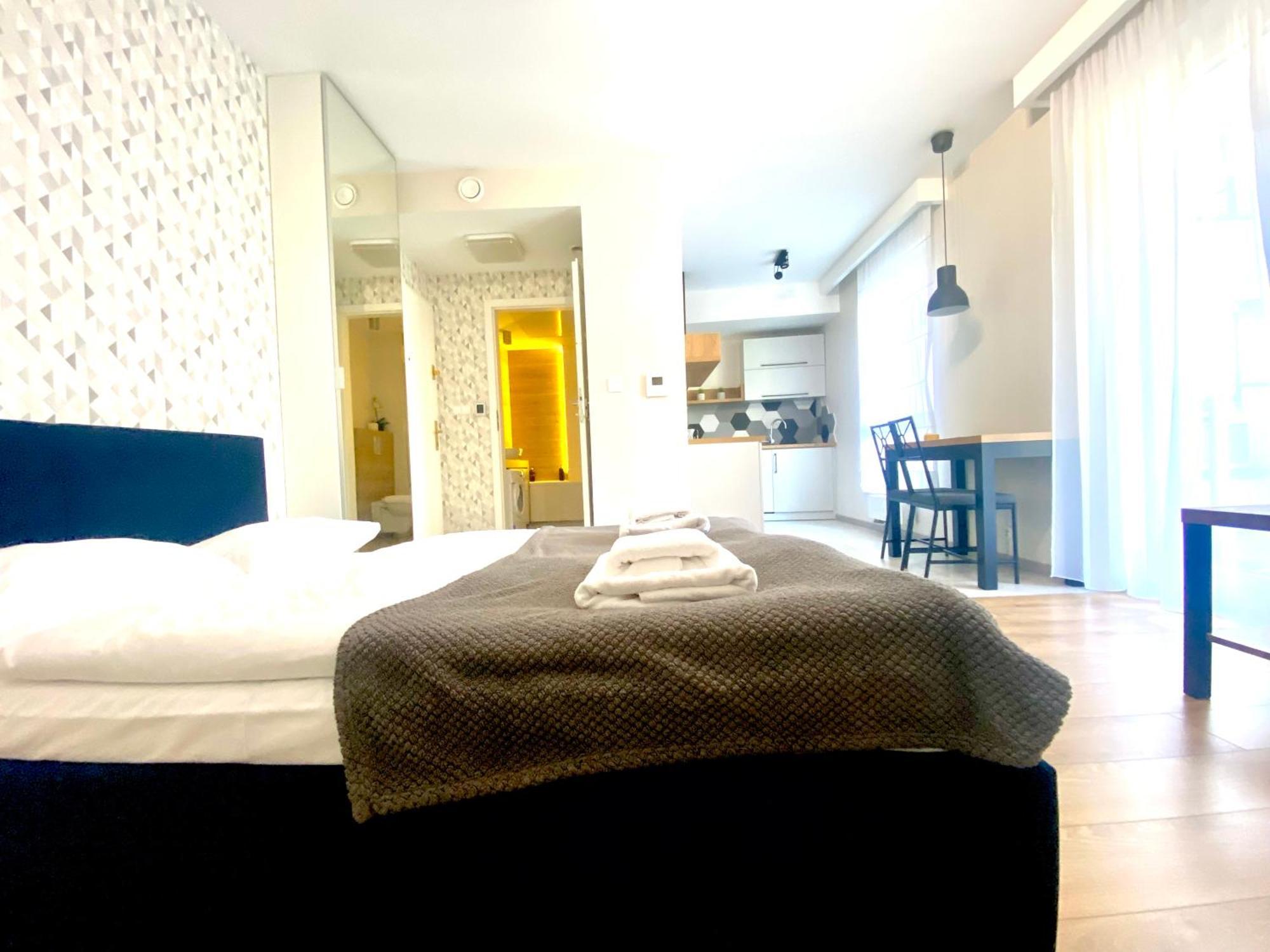 Old Town Premium Queen'S Apartments คราคูฟ ภายนอก รูปภาพ