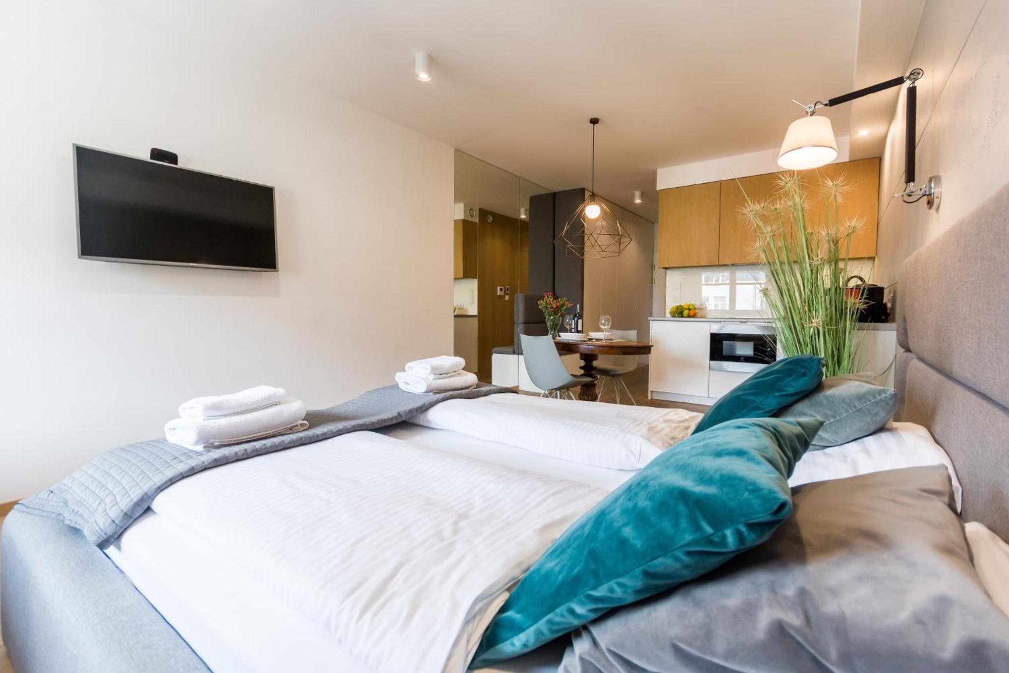 Old Town Premium Queen'S Apartments คราคูฟ ภายนอก รูปภาพ
