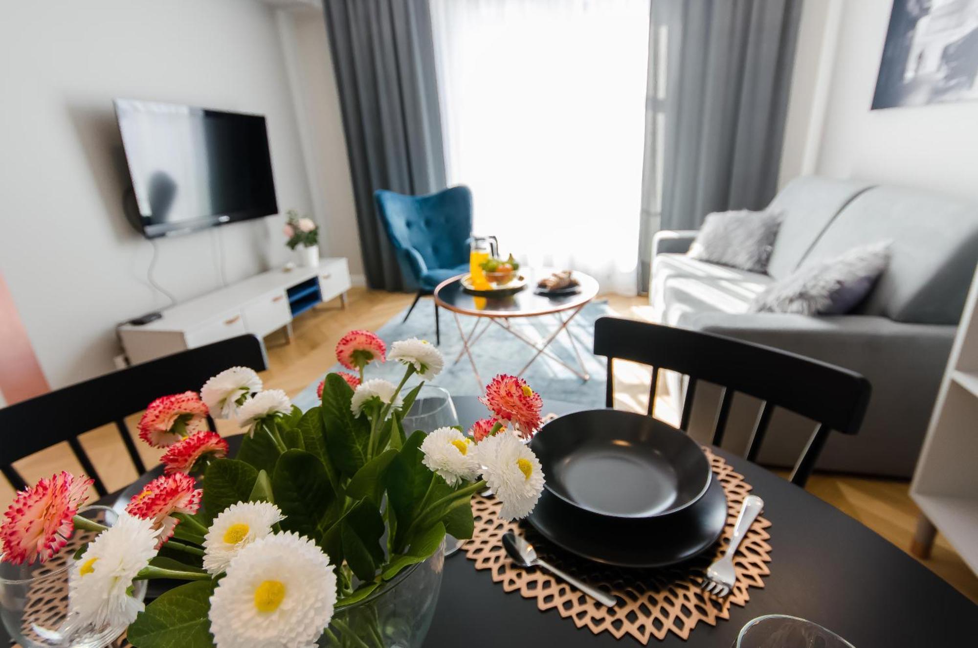Old Town Premium Queen'S Apartments คราคูฟ ภายนอก รูปภาพ